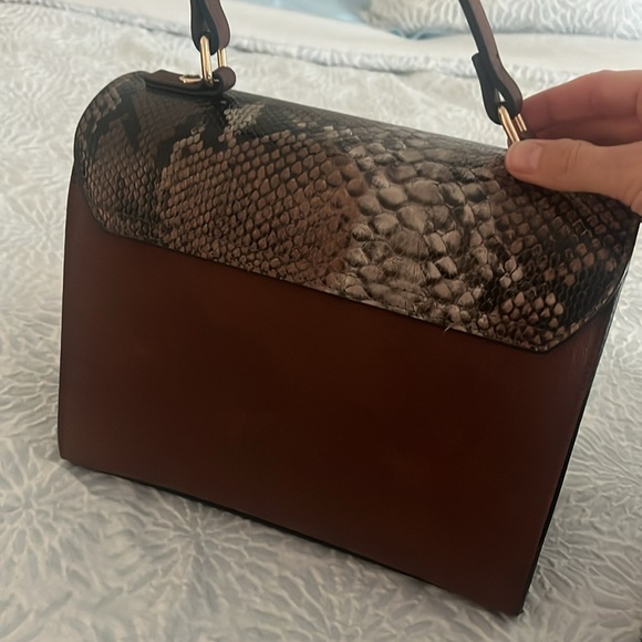 Purse - Picture 2 of 5